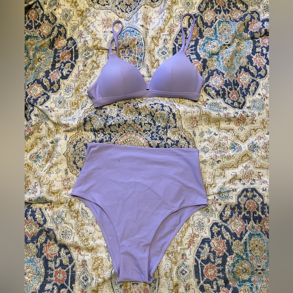 NEW Lululemon Lilac Bikini Size 6 Top only. Perfect condition. Never worn.